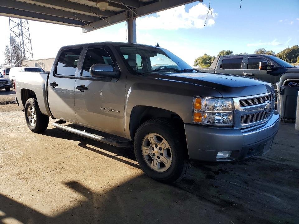 2007 CHEVROLET SILVERADO K1500 CREW CAB — Фото 4 из 12