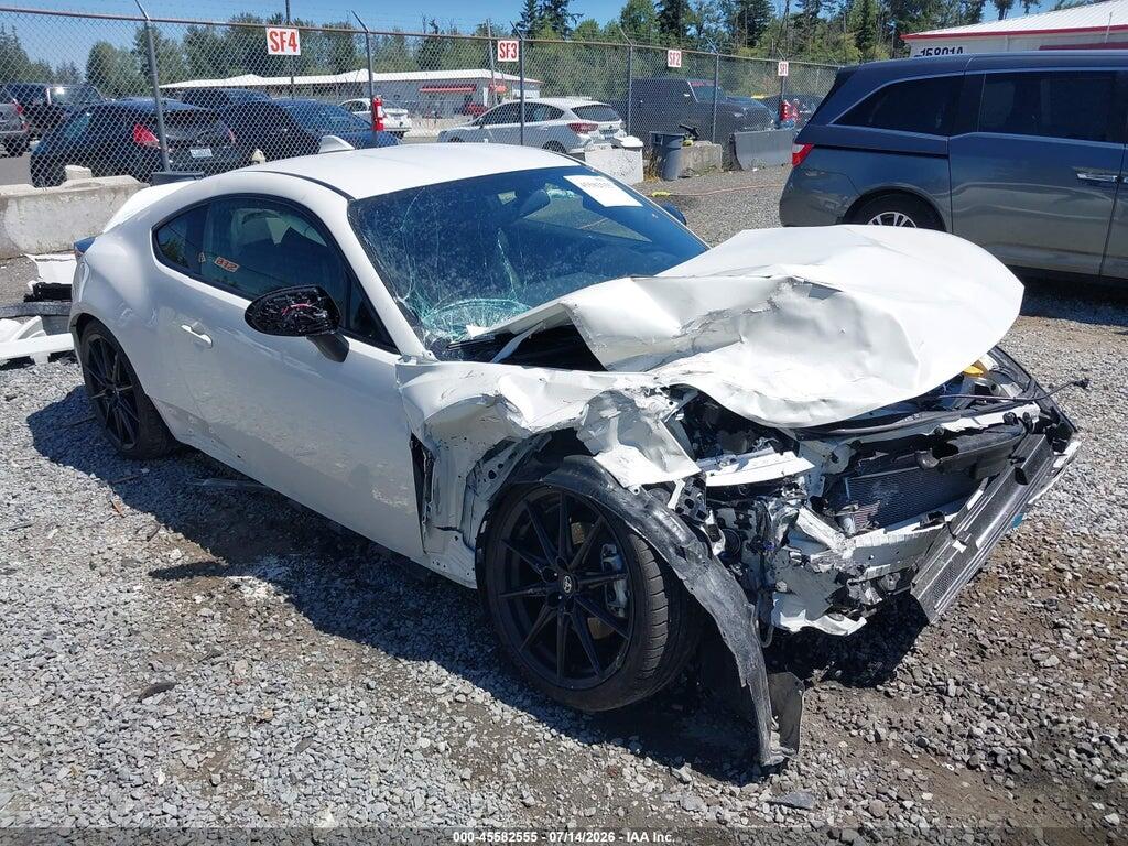 JF1ZNBE13R8757548 2024 TOYOTA GR86 photo no. 1