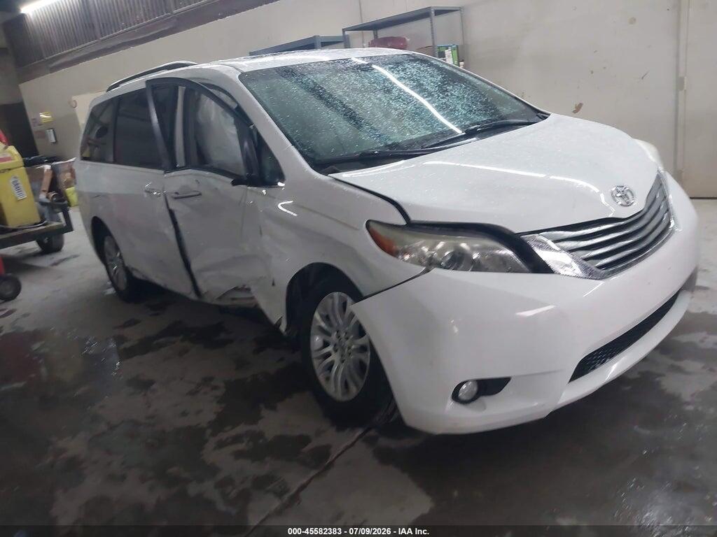 5TDYK3DC5ES475747 2014 TOYOTA SIENNA photo no. 1