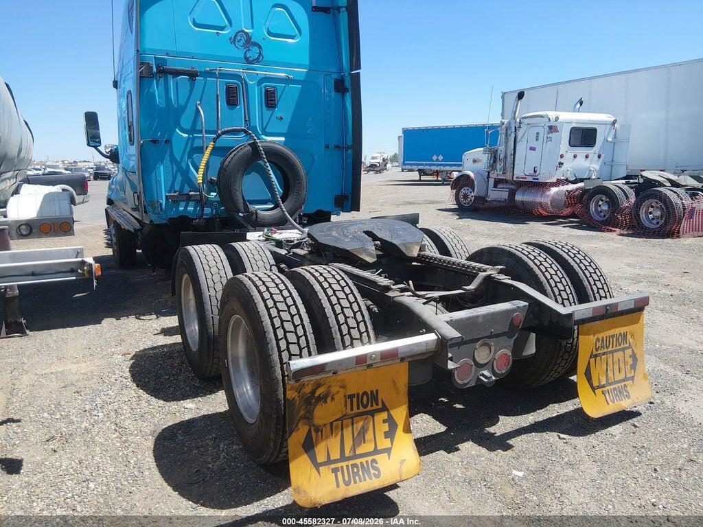 1FUJGLBG4DSBC0784 2013 FREIGHTLINER CASCADIA 125 photo no. 3