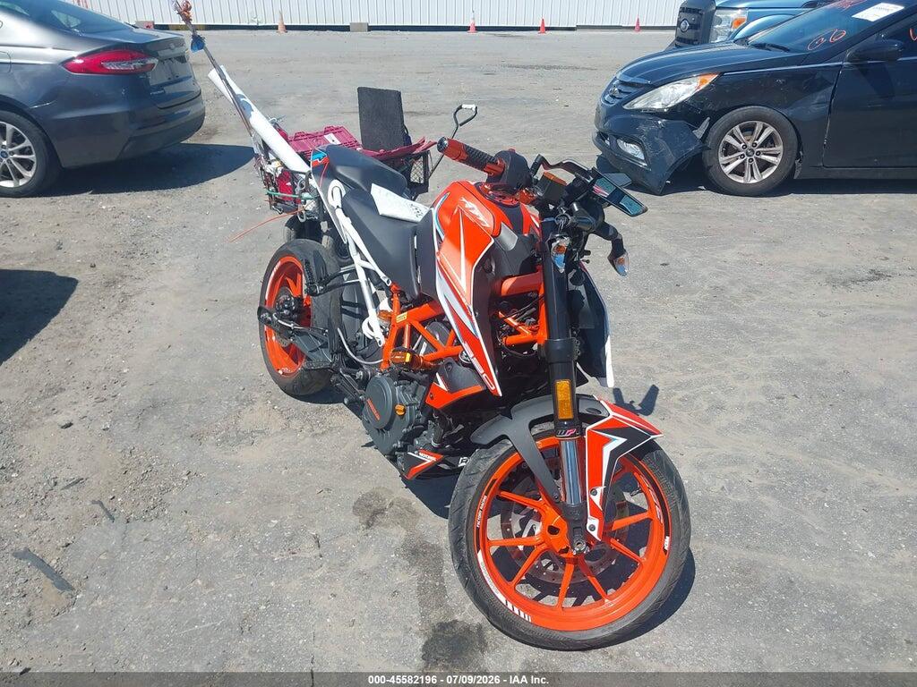 MD2JPJ400HC209565 2017 KTM 390 photo no. 1