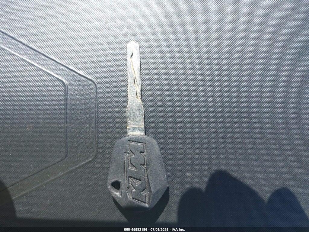 MD2JPJ400HC209565 2017 KTM 390 photo no. 11