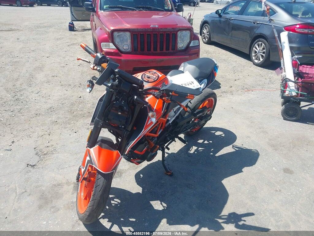 MD2JPJ400HC209565 2017 KTM 390 photo no. 2