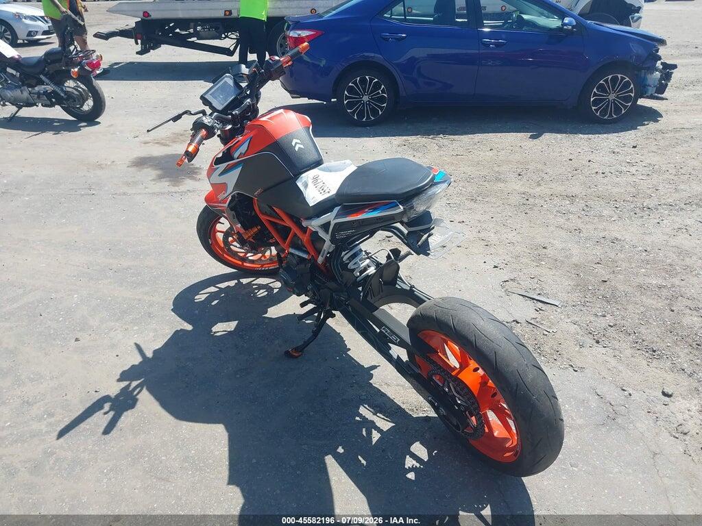 MD2JPJ400HC209565 2017 KTM 390 photo no. 3