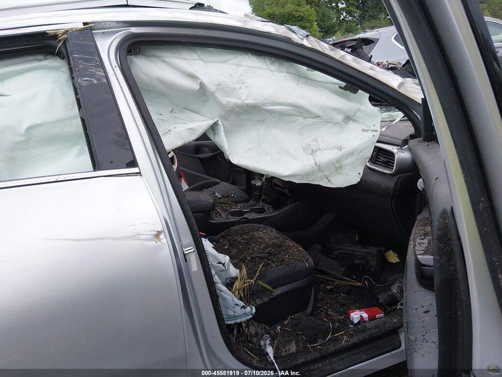 5XYPGDA39KG573938 2019 KIA SORENTO photo no. 5