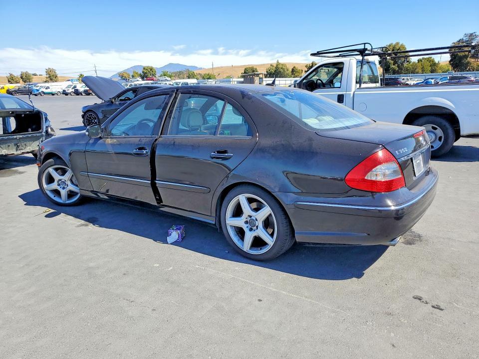 WDBUF56XX7B033246 2007 MERCEDES-BENZ E photo no. 2