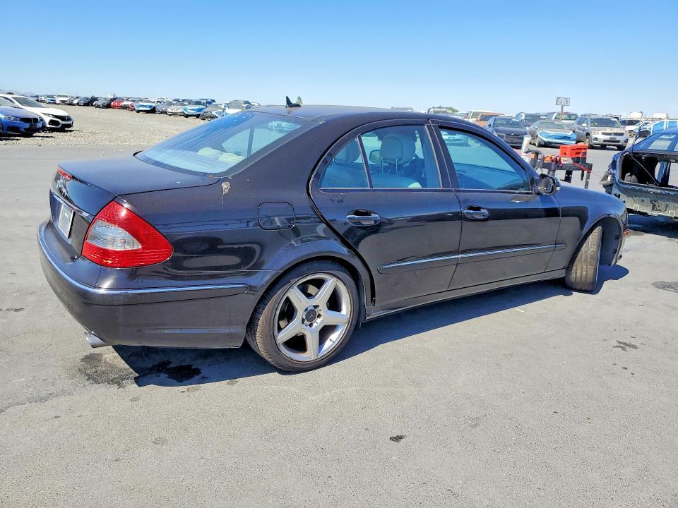 WDBUF56XX7B033246 2007 MERCEDES-BENZ E photo no. 3