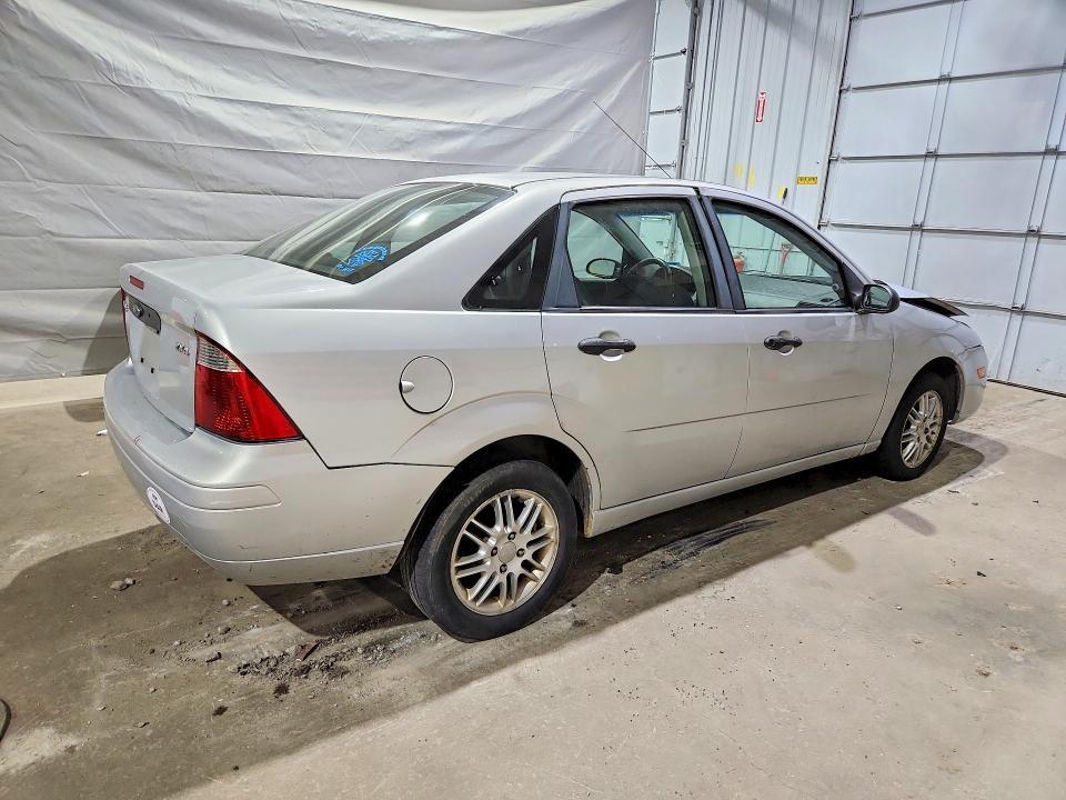 2006 FORD FOCUS ZX4 — Фото 3 из 12
