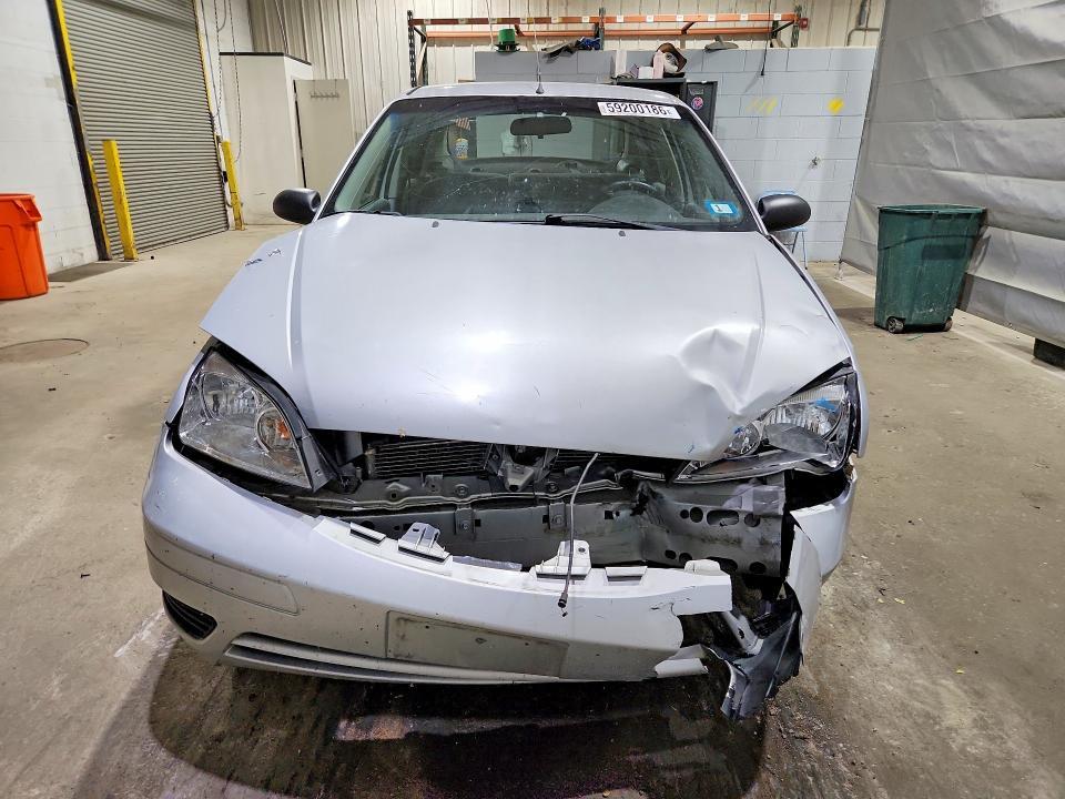 2006 FORD FOCUS ZX4 — Фото 5 из 12