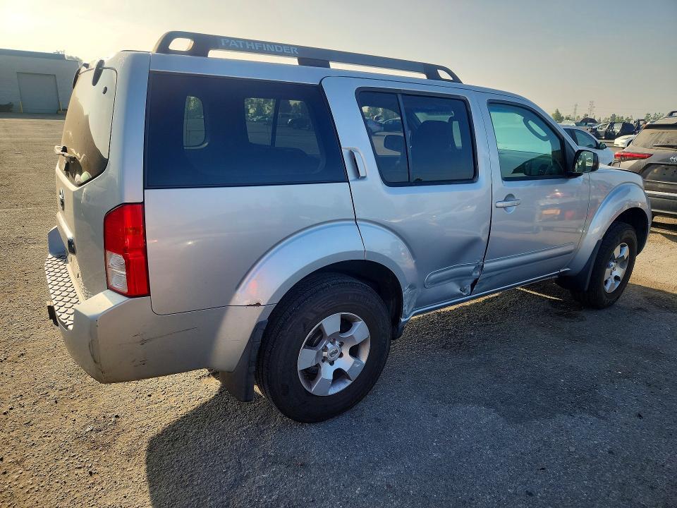 2006 NISSAN PATHFINDER LE/SE/XE — Фото 3 из 12