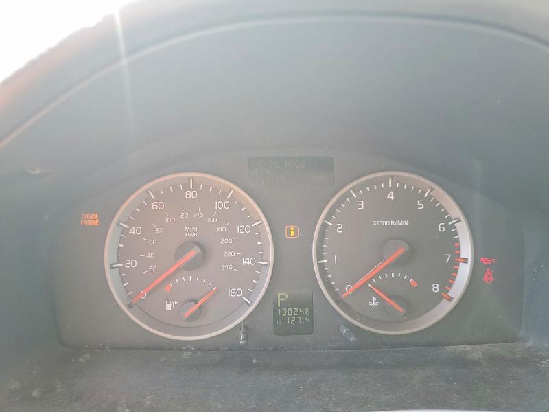 2006 VOLVO S40 2.4I — Фото 9 из 12