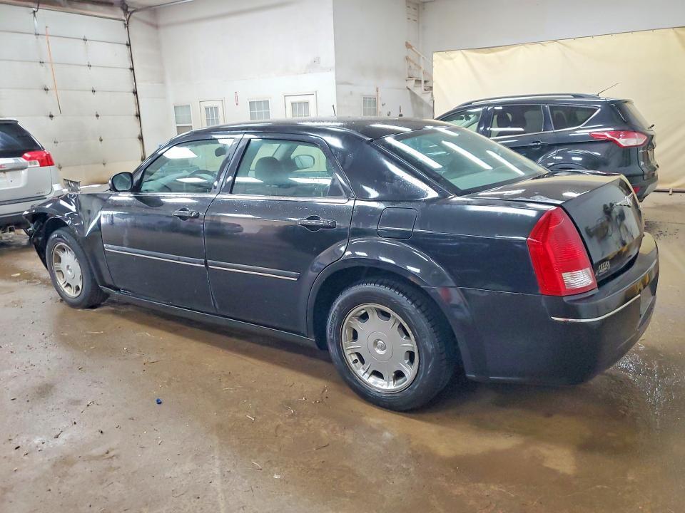 2C3JA53GX5H176536 2005 CHRYSLER 300 photo no. 2