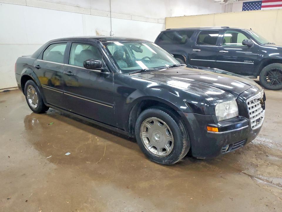 2C3JA53GX5H176536 2005 CHRYSLER 300 photo no. 4