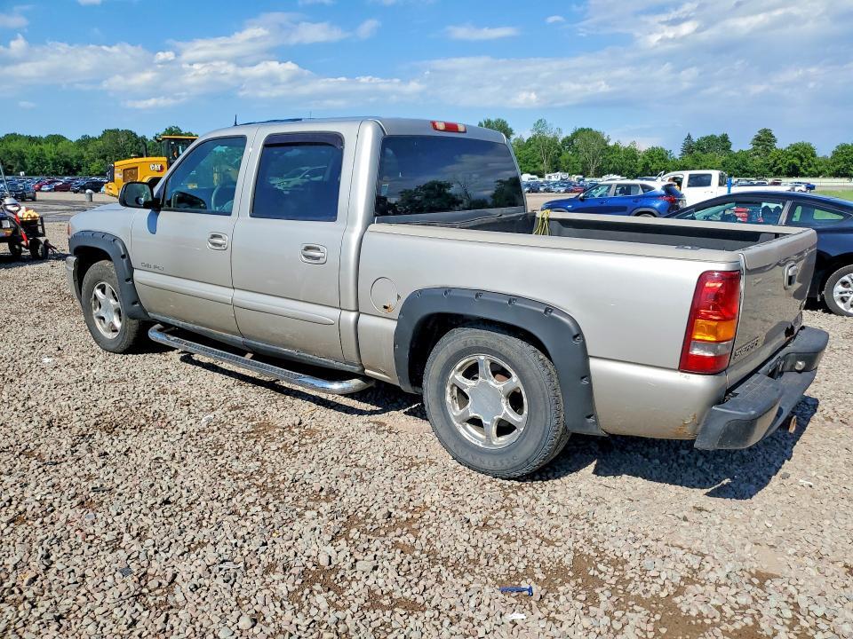 2005 GMC SIERRA K1500 DENALI — Фото 2 из 12