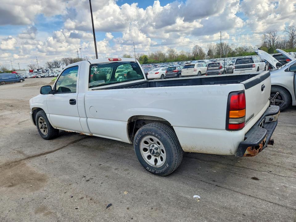 2005 GMC NEW SIERRA C1500 — Фото 2 из 12