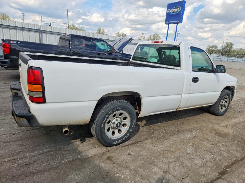 2005 GMC NEW SIERRA C1500 — Фото 3 из 12