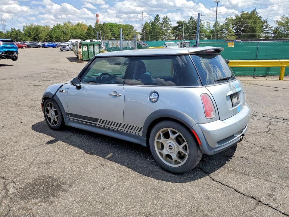 2005 MINI COOPER S — Фото 2 из 12