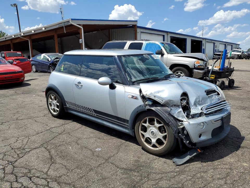 2005 MINI COOPER S — Фото 4 из 12