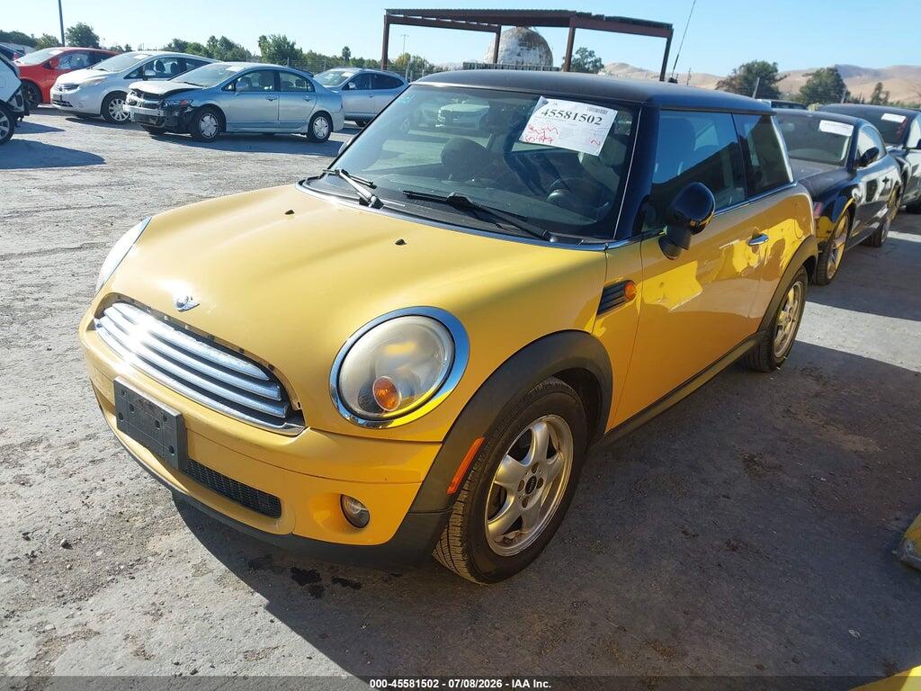 WMWMF33539TU72677 2009 MINI COOPER photo no. 2