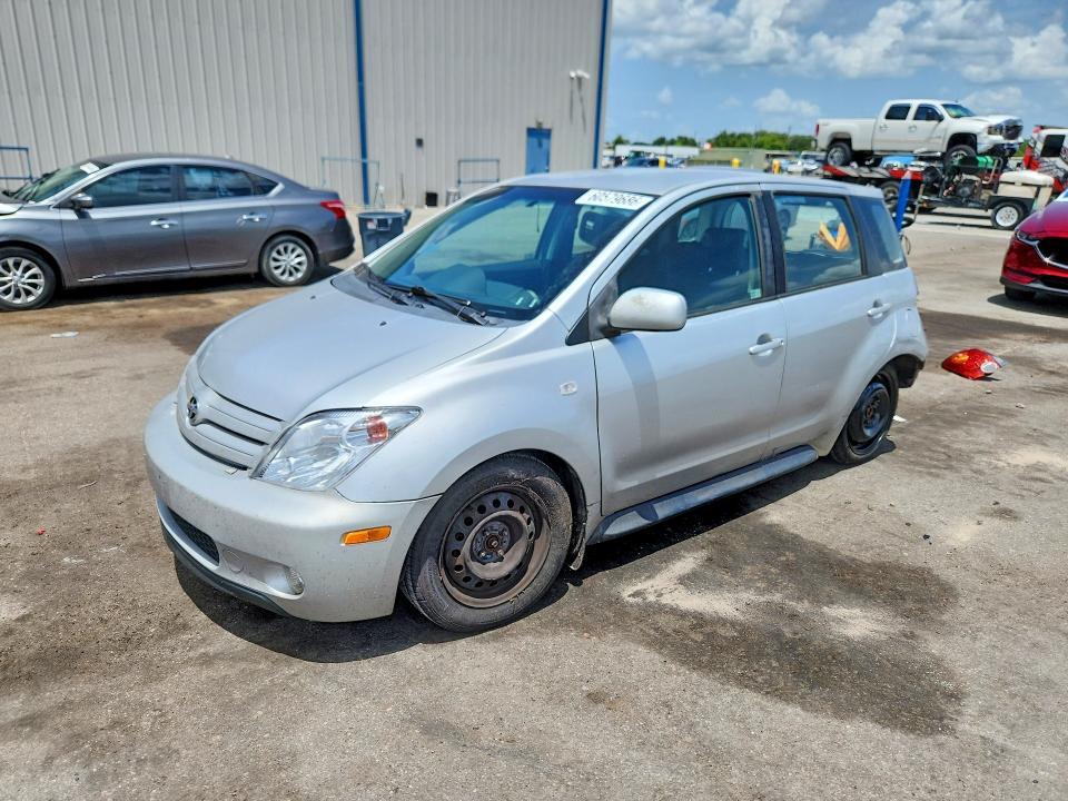 JTKKT604X50080316 2005 SCION XA photo no. 1