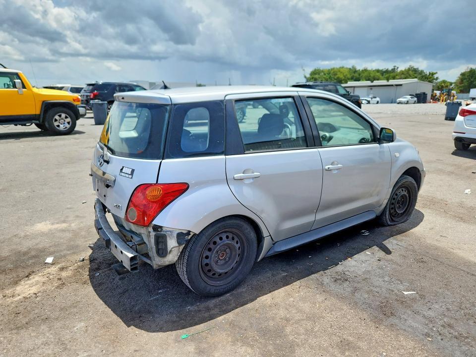 JTKKT604X50080316 2005 SCION XA photo no. 3