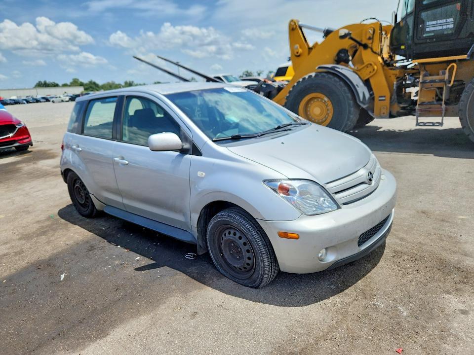 JTKKT604X50080316 2005 SCION XA photo no. 4