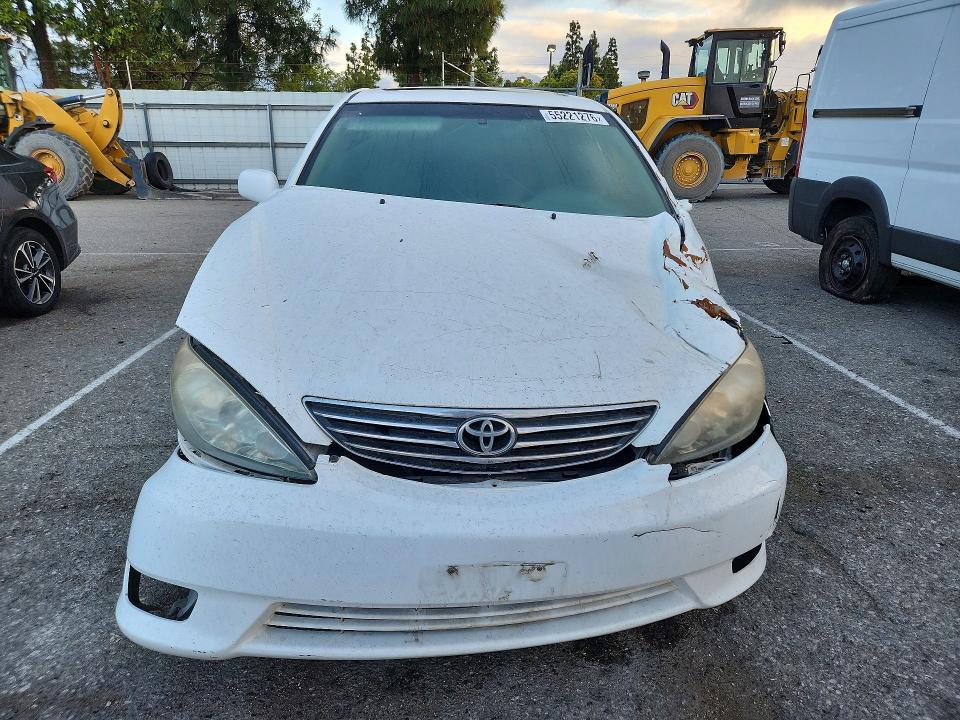 2005 TOYOTA CAMRY XLE V6 — Фото 5 из 12