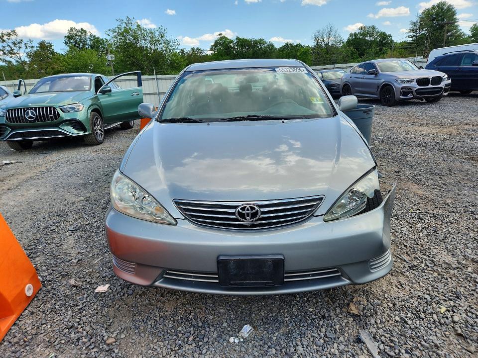 2005 TOYOTA CAMRY 4D S — Фото 5 из 12