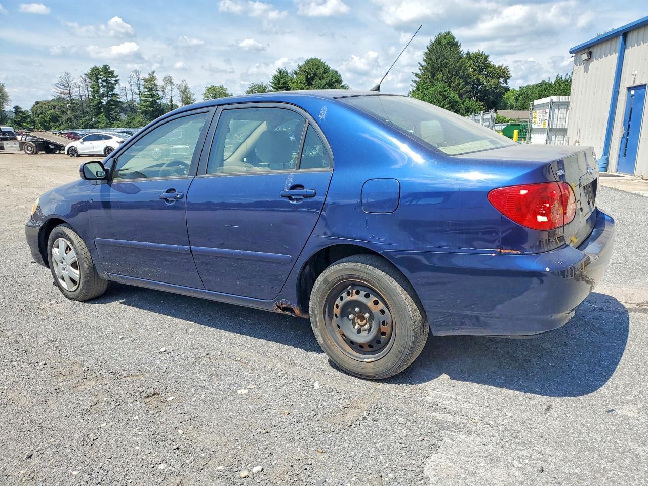 2005 TOYOTA COROLLA LE — Фото 2 из 12
