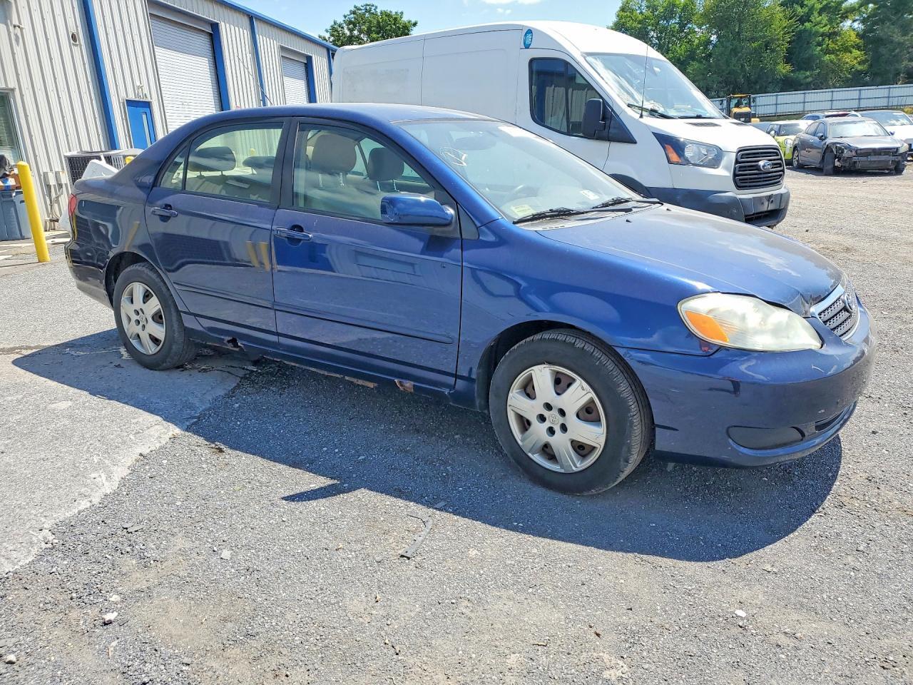 2005 TOYOTA COROLLA LE — Фото 4 из 12