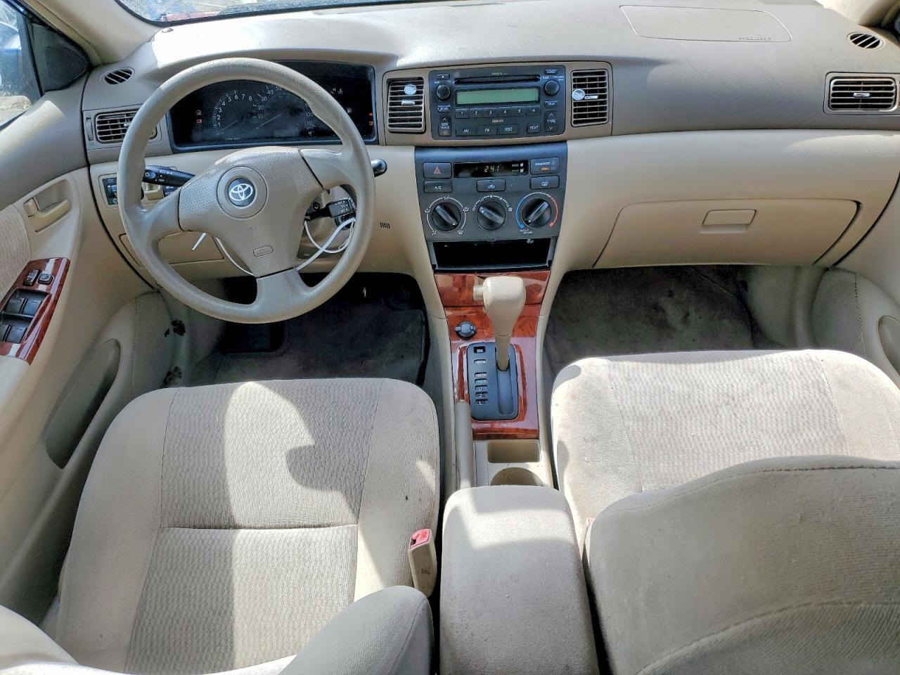 2005 TOYOTA COROLLA LE — Фото 8 из 12