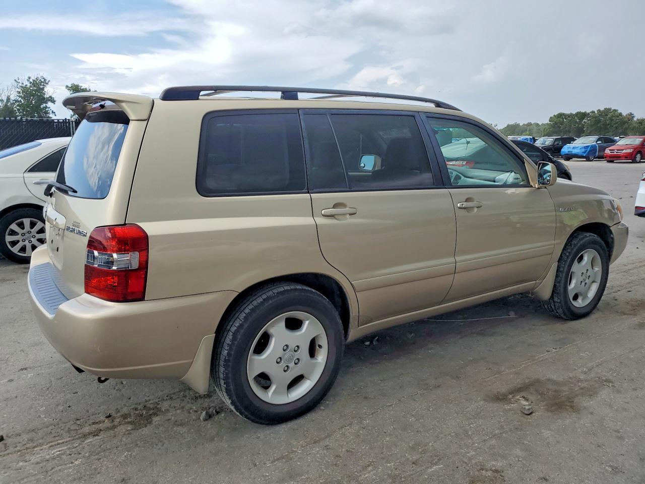 2005 TOYOTA HIGHLANDER — Фото 3 из 13