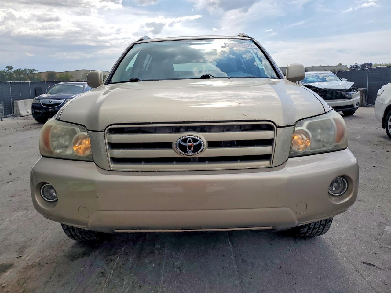 2005 TOYOTA HIGHLANDER — Фото 5 из 13
