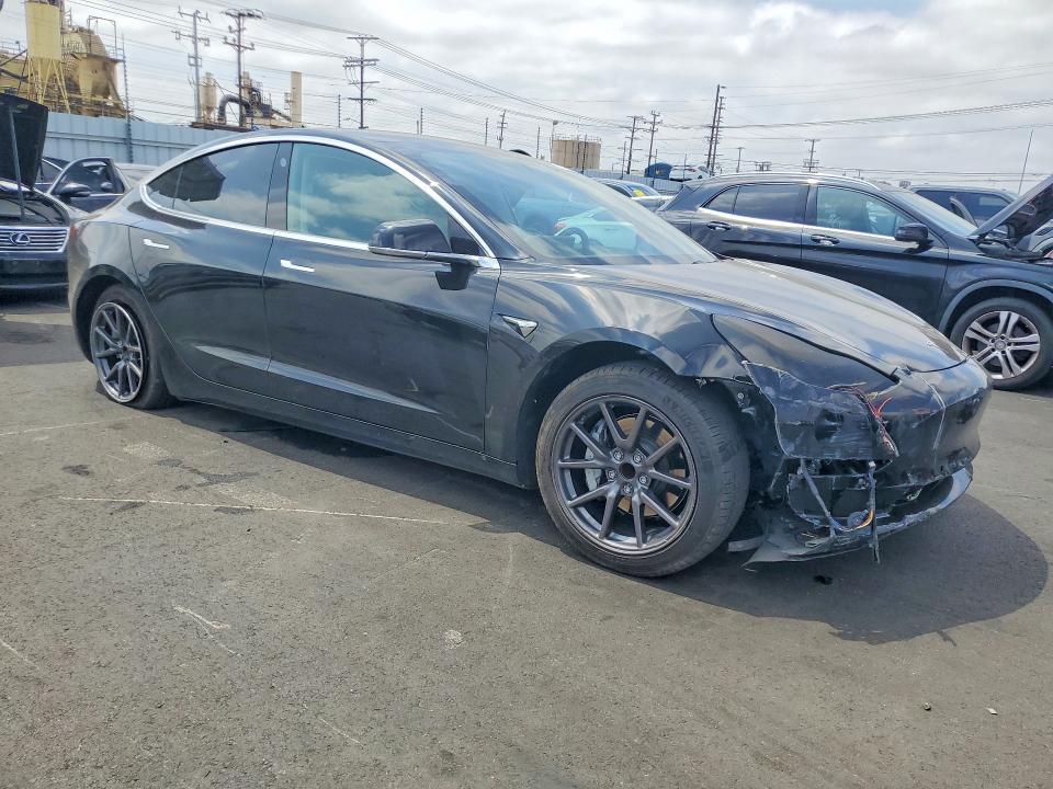 2019 TESLA MODEL 3 — Фото 4 из 12