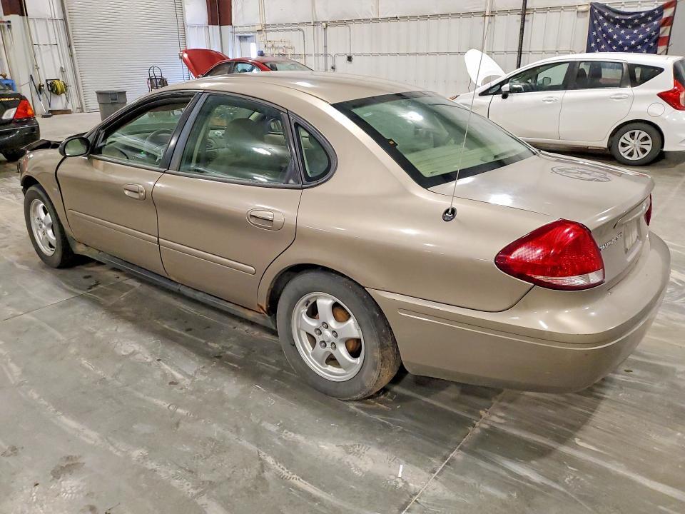 1FAFP55S54G147639 2004 FORD TAURUS photo no. 2