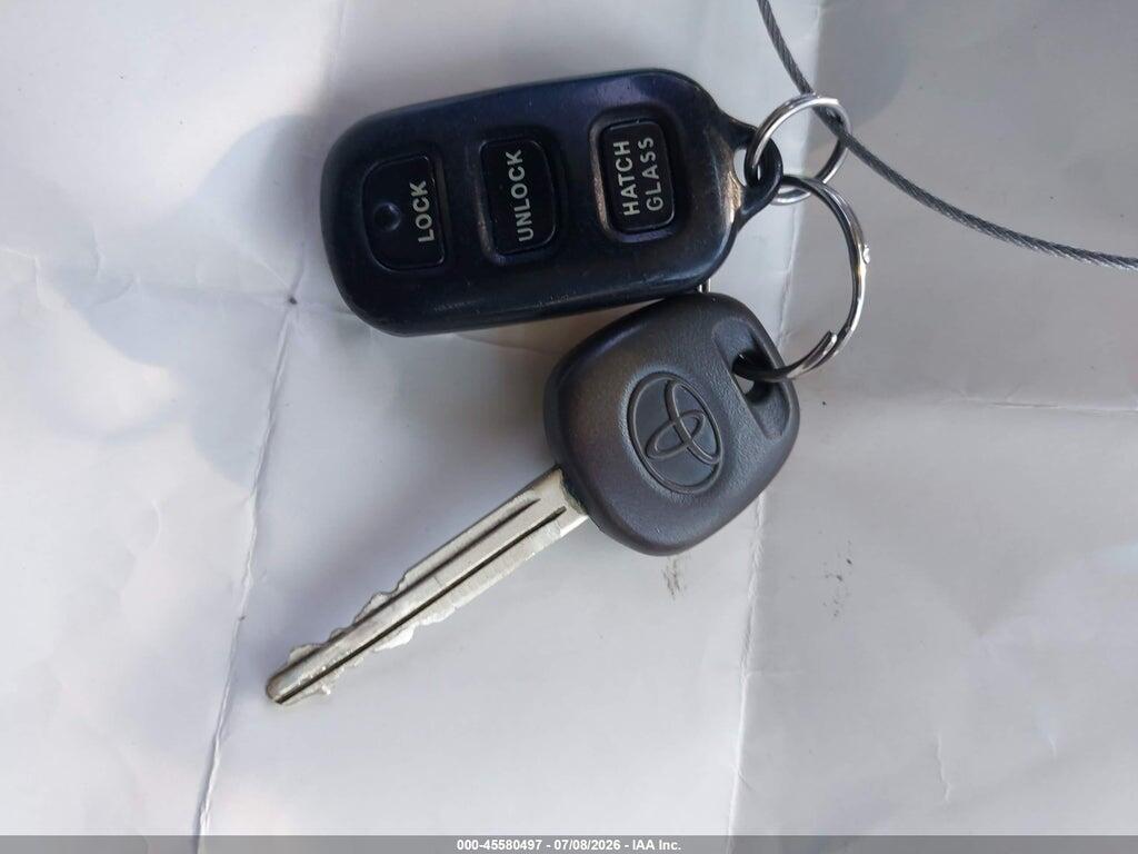 2T1KR30E55C481968 2005 TOYOTA MATRIX photo no. 11