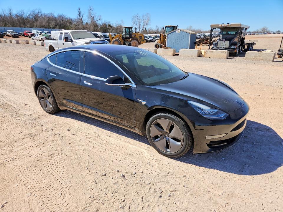 2019 TESLA MODEL 3 — Фото 4 из 12