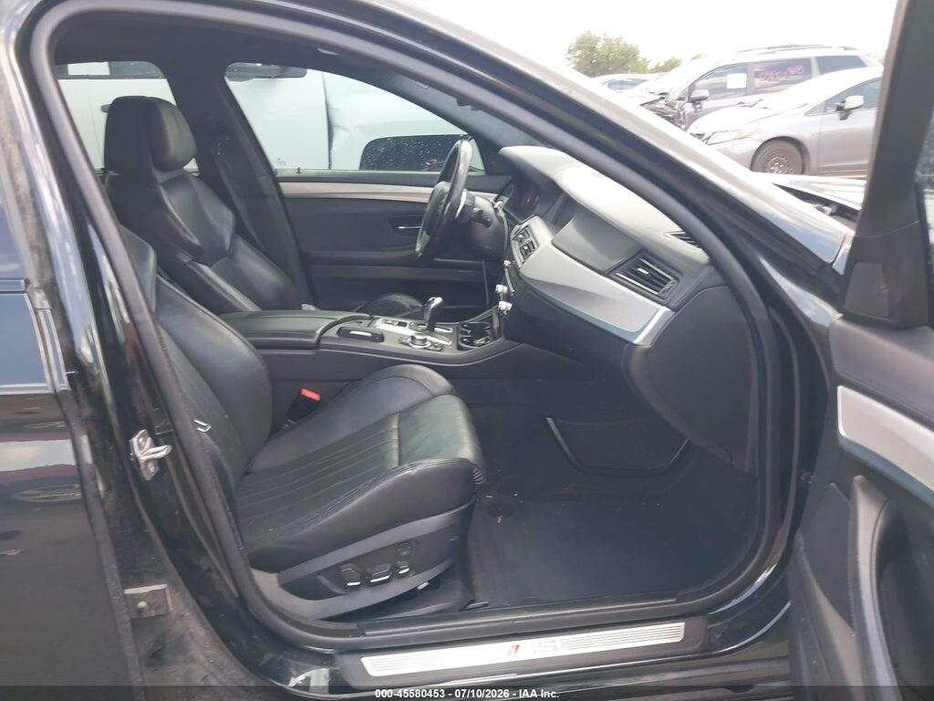 WBSFV9C5XDC772624 2013 BMW M5 photo no. 5