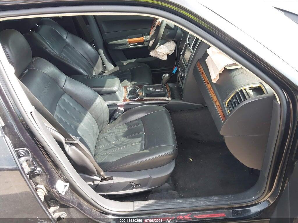 2C3CA6CT0AH209775 2010 CHRYSLER 300C photo no. 5