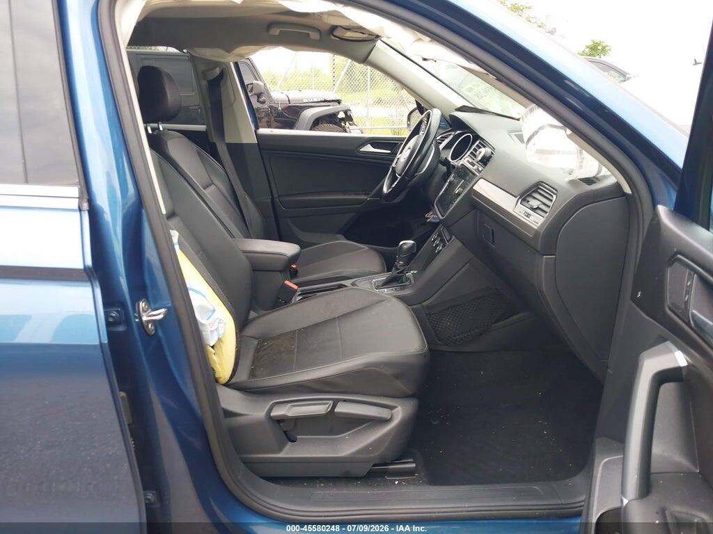 3VV3B7AX5JM120176 2018 VOLKSWAGEN TIGUAN photo no. 5