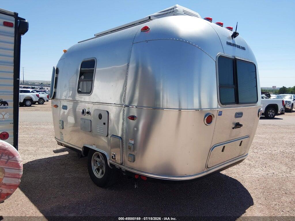 1STHMAC16MJ555991 2021 AIRSTREAM BAMBI photo no. 3