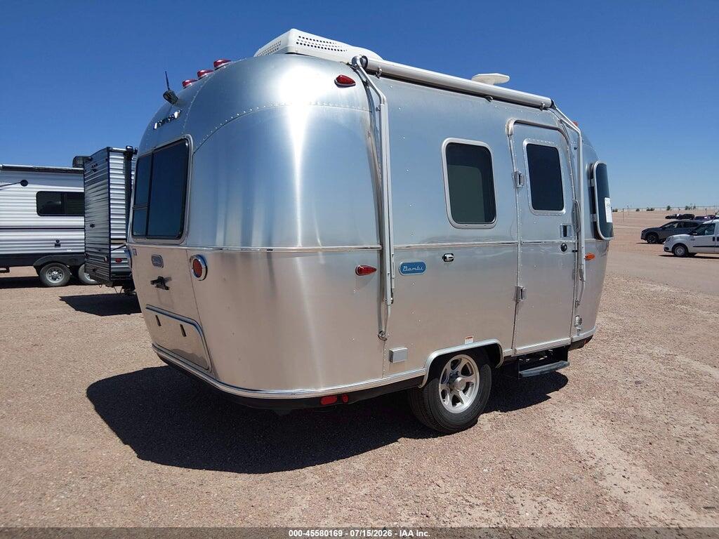 1STHMAC16MJ555991 2021 AIRSTREAM BAMBI photo no. 4