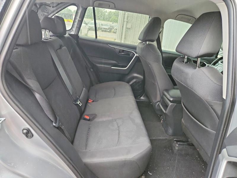2019 TOYOTA RAV4 LE — Фото 11 из 13