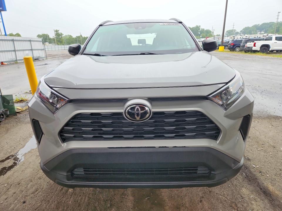 2019 TOYOTA RAV4 LE — Фото 5 из 13