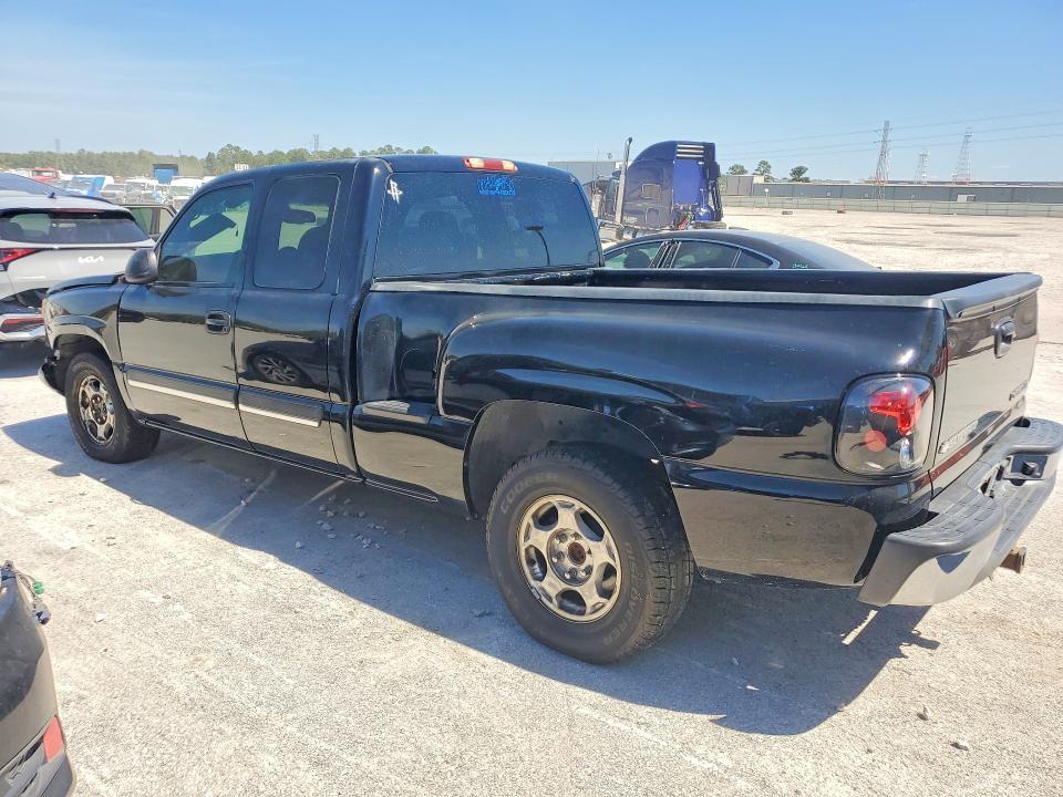 2003 CHEVROLET SILVERADO C1500 — Фото 2 из 12