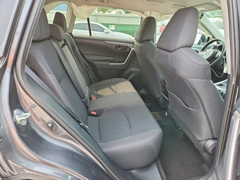 2019 TOYOTA RAV4 LE — Фото 11 из 13