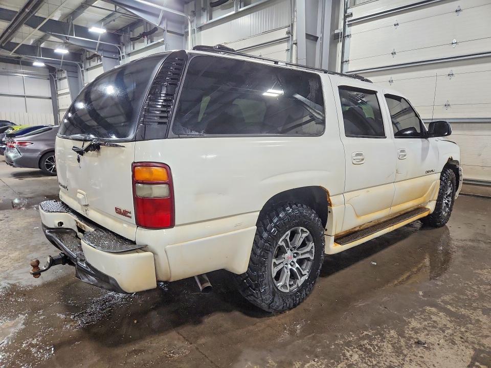 2003 GMC YUKON XL DENALI — Фото 3 из 13