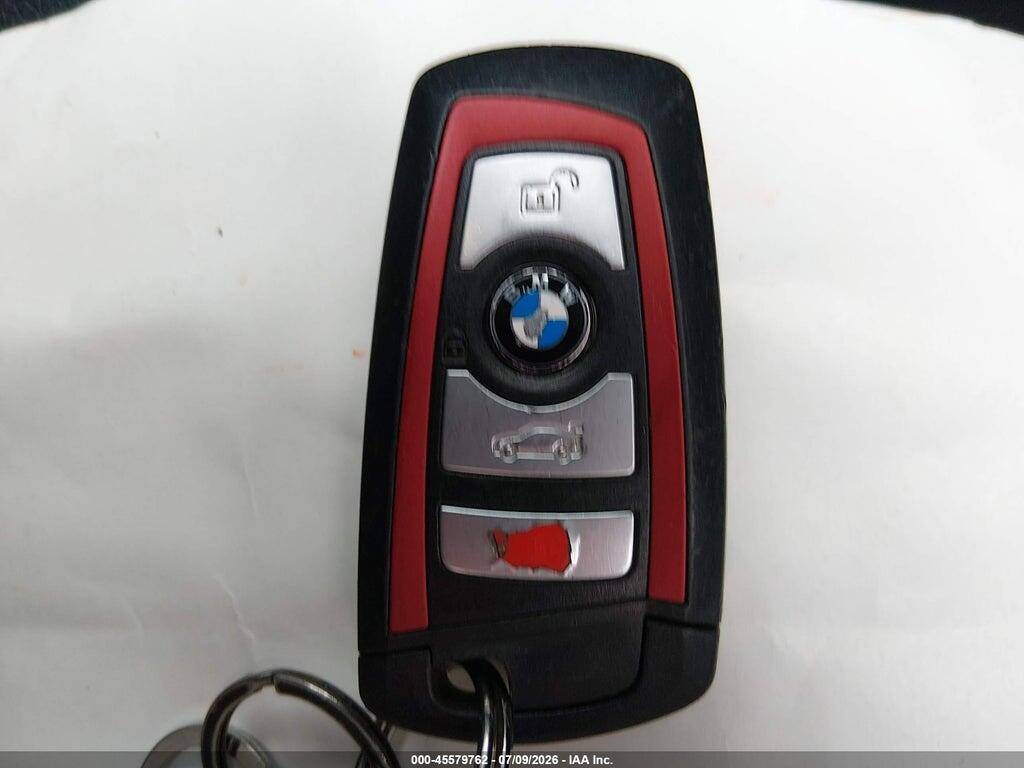 WBA8D9G52JNU67127 2018 BMW 330I photo no. 11