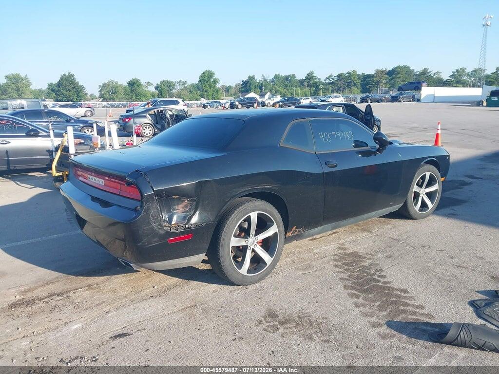 2C3CDYAG3DH692532 2013 DODGE CHALLENGER photo no. 4