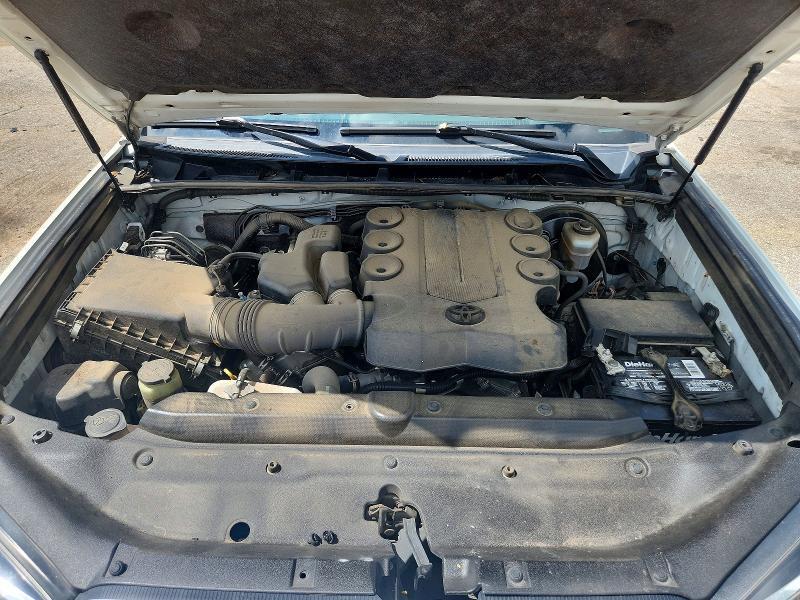2019 TOYOTA 4RUNNER SR5 — Фото 12 из 13